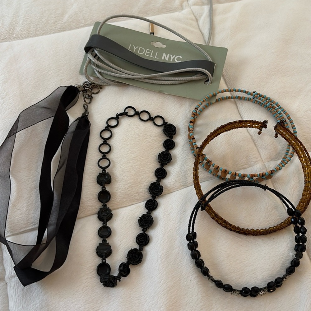 Choker necklaces Collection of 6